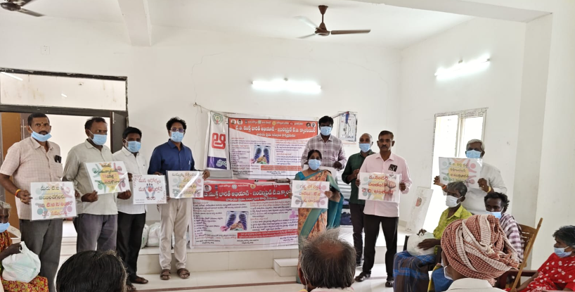 మడితాటి రెడ్డెమ్మ గారు , రాజారెడ్డిల జ్ఞాపకార్థం టి. బి. రోగులకు పౌష్టికాహార కిట్లు పంపిణీ. జిల్లా టి. బి. అధికారి డాక్టర్ రాధిక 